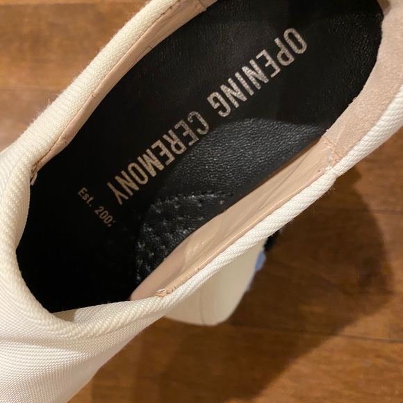 Opening Ceremony platform - Picture 5 of 7